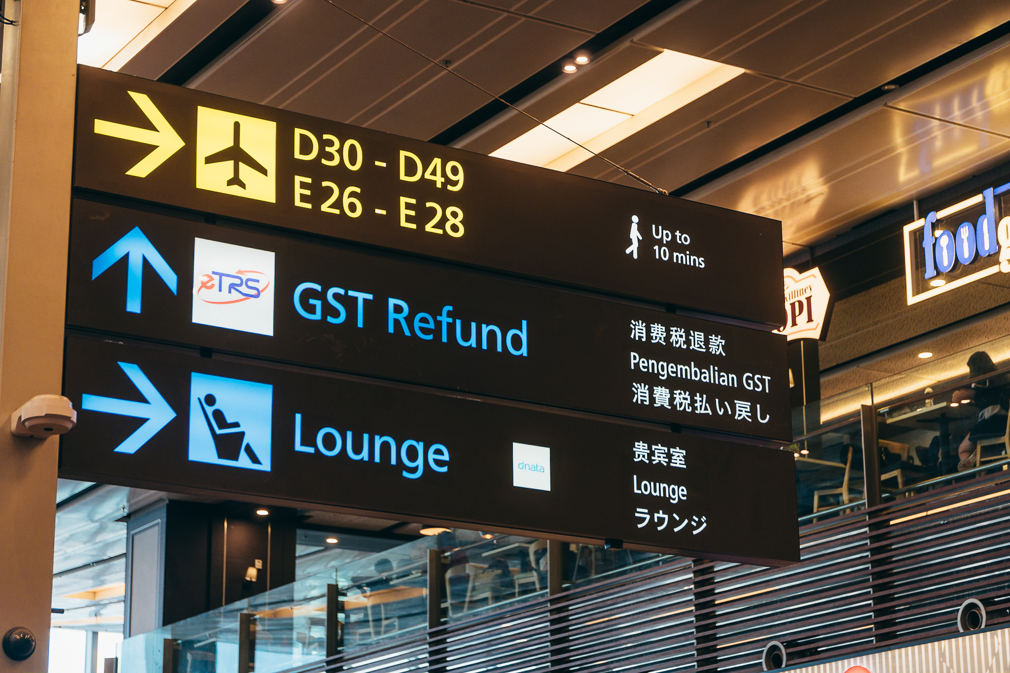 Getting your travel taxes back - GST refund in Singapore