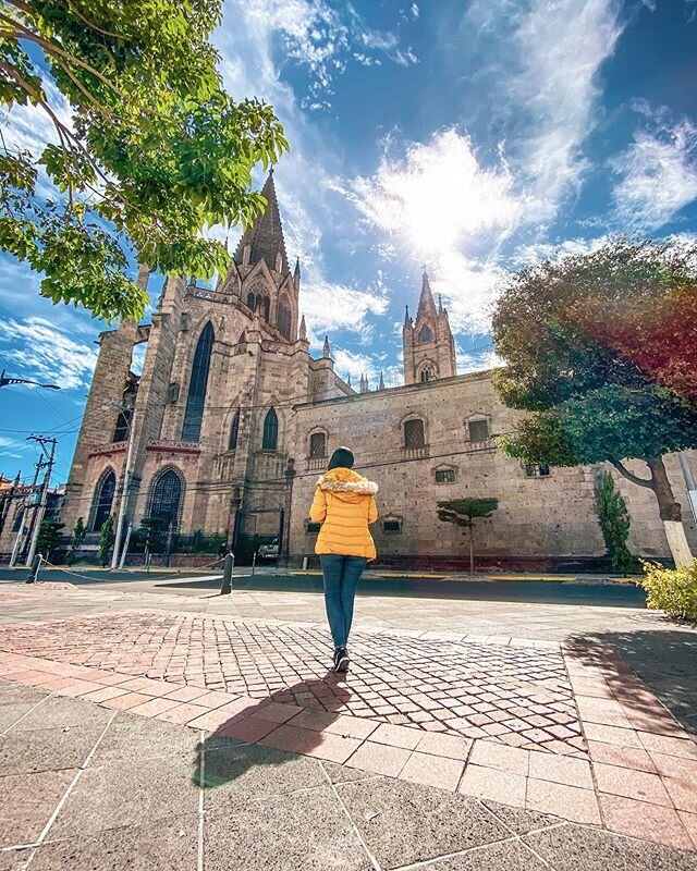 Turns out we have lots of photos to share. Also, happy new year! 🙈 so here’s a photo from yesterday in front of Templo Expiatorio in Guadalajara (this city has some beautiful spots!) 📸🙂 #shotoniphone
.
. . . . 
#streetphotography #travel #travelphotography #mobilephotography #travelgram #traveladdict #neverstopexploring #doyoutravel #wanderlust #lightroom #mexico